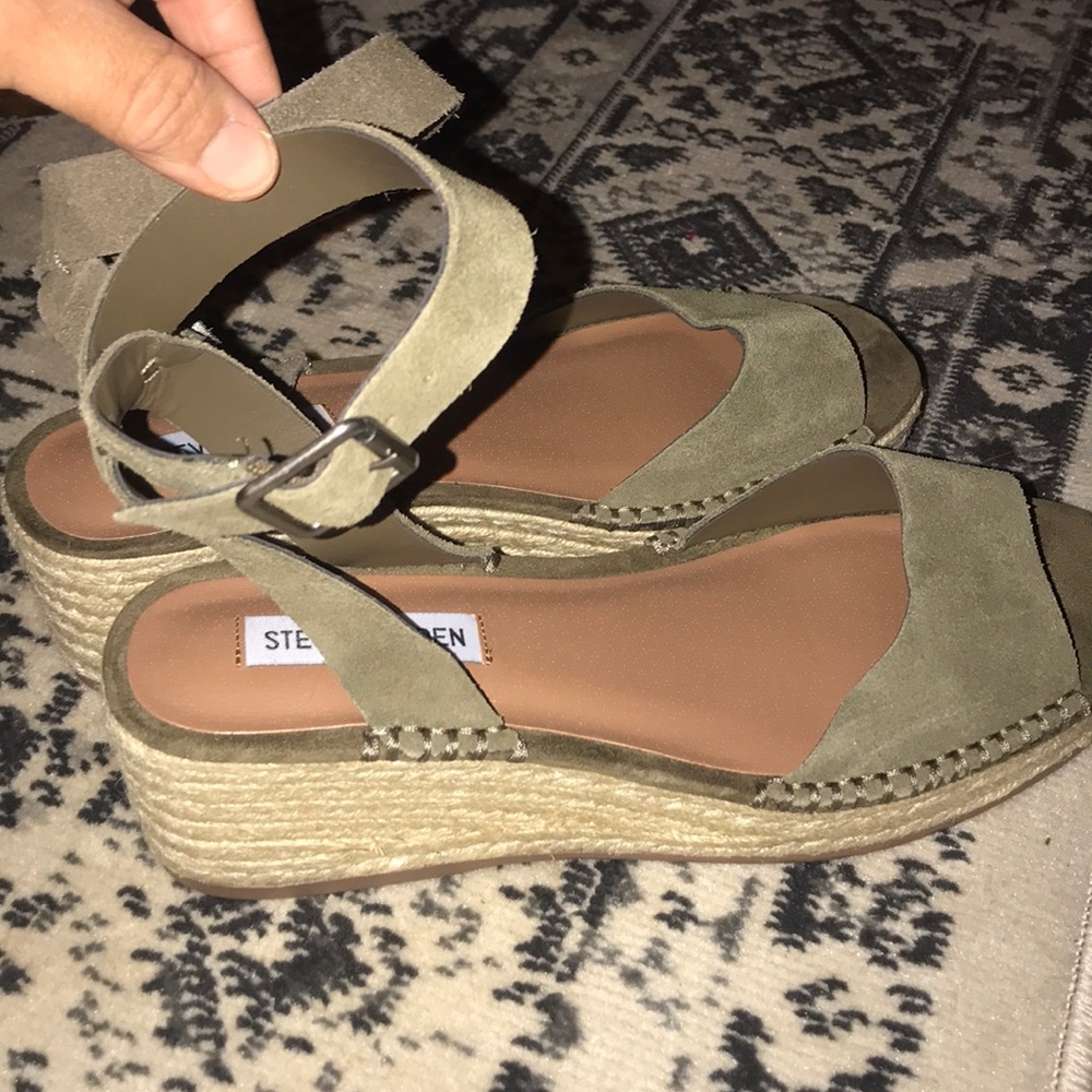 Never worn Steve Madden chunky wedges/platforms